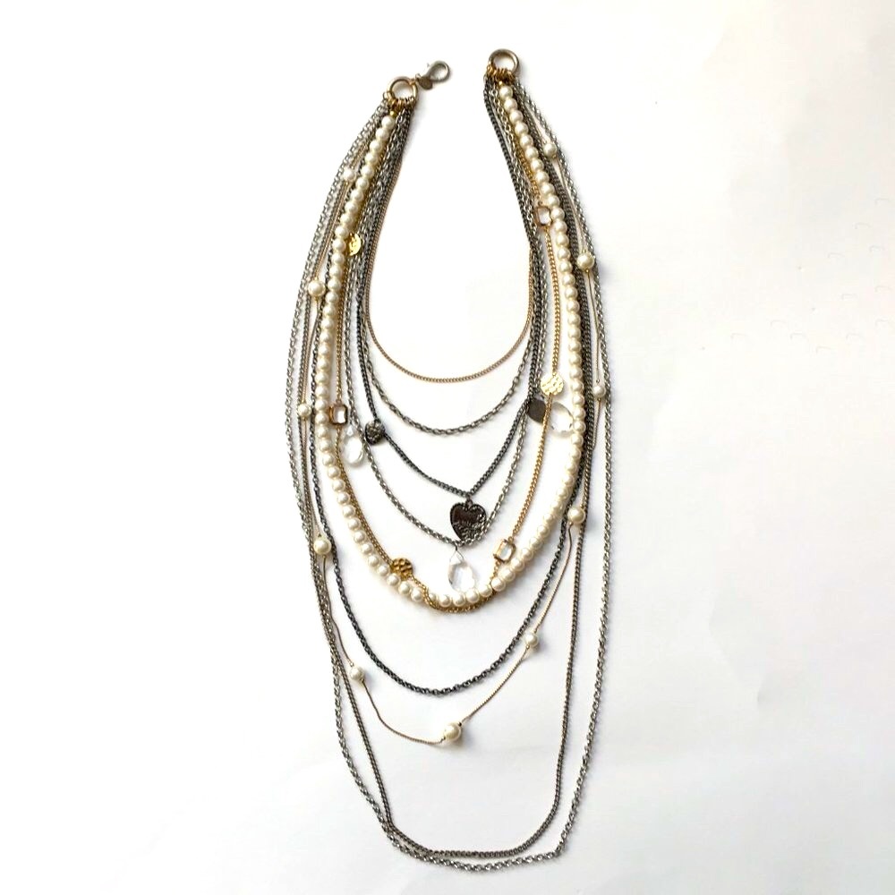 Multi layer long necklace with pearls and chains
